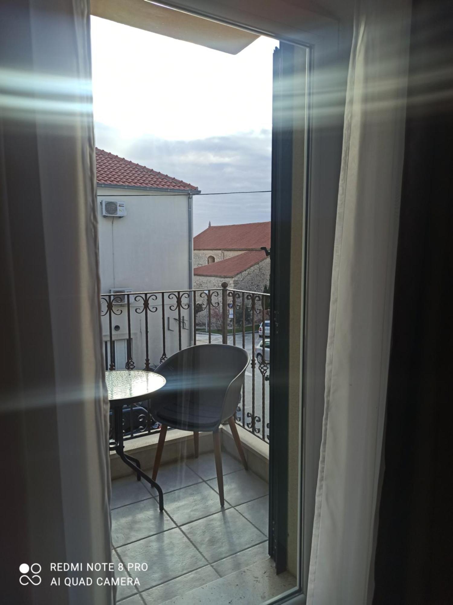 Apartments Zo Makarska Bilik gambar