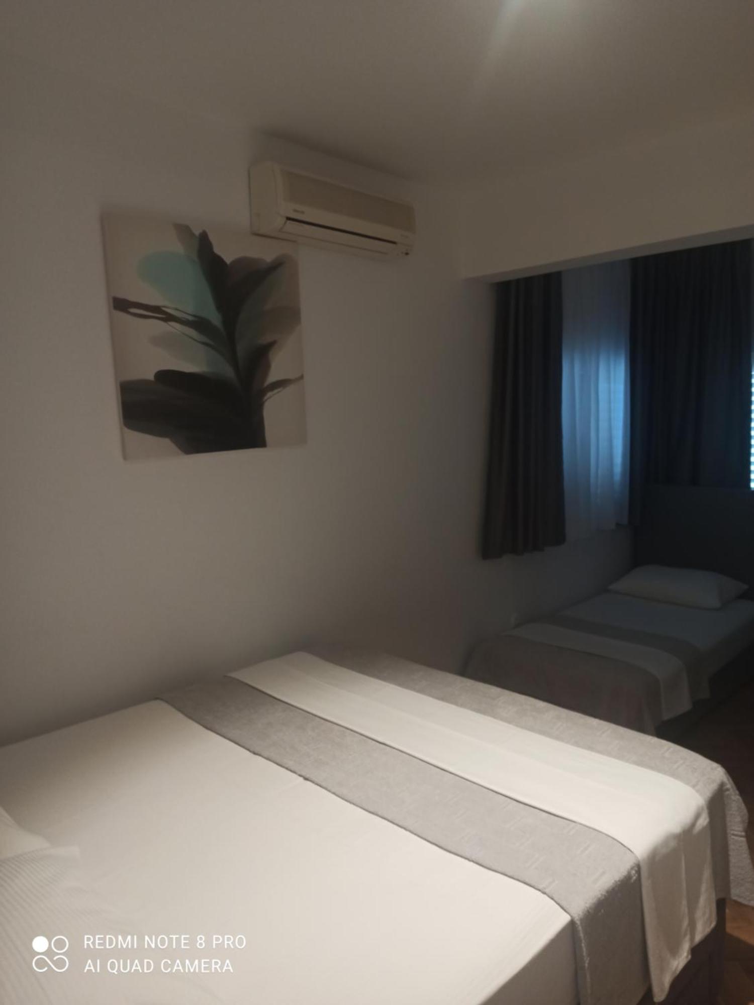 Apartments Zo Makarska Bilik gambar
