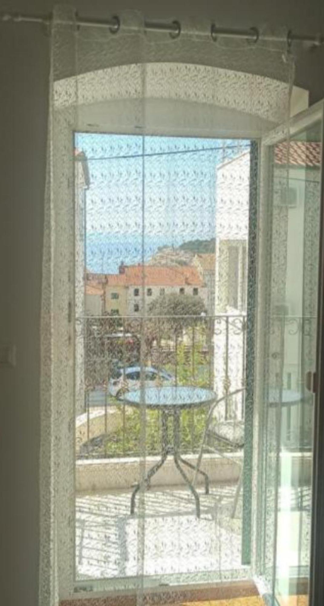 Apartments Zo Makarska Bilik gambar